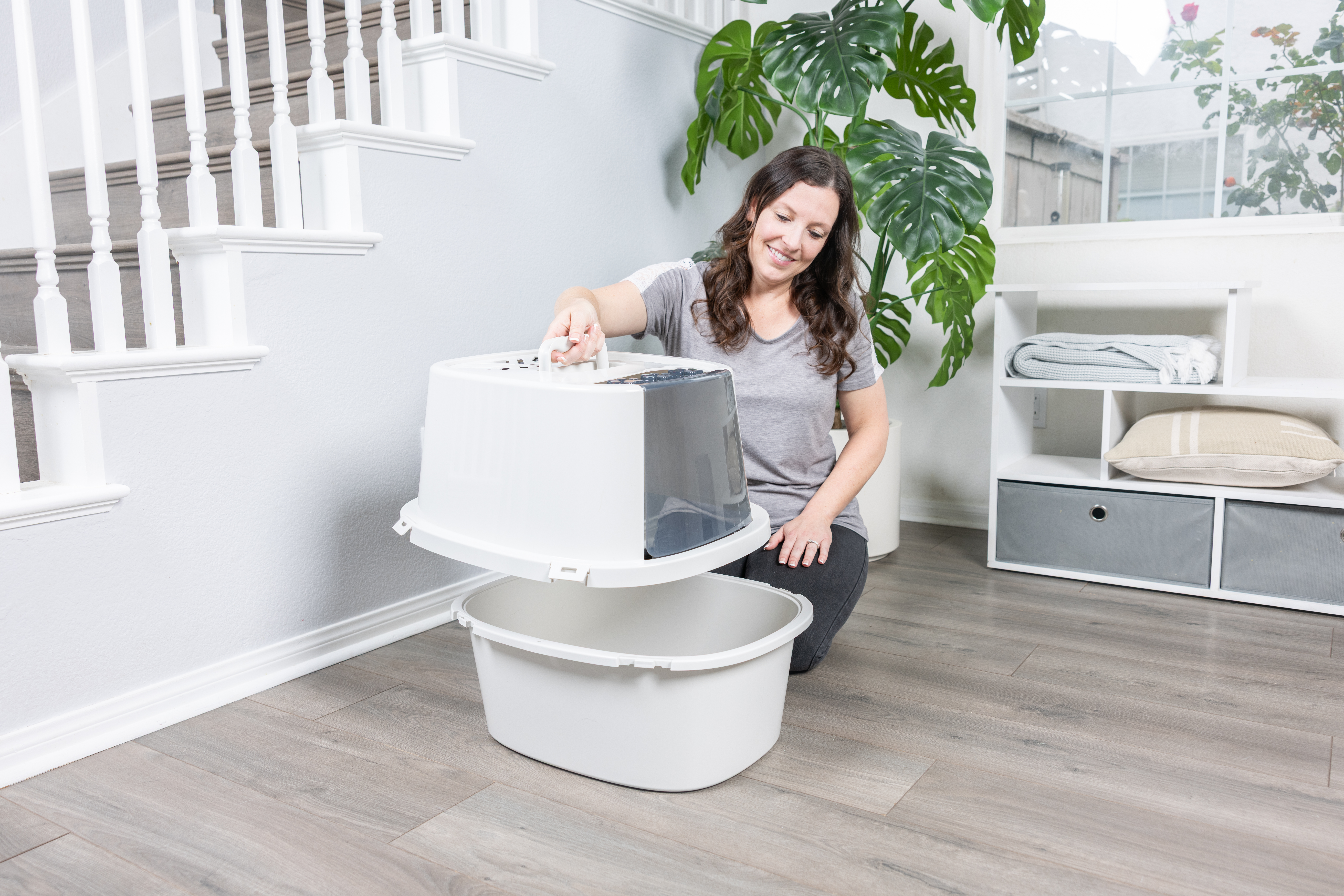 Large Enclosed Cat Litter Box - Image 7